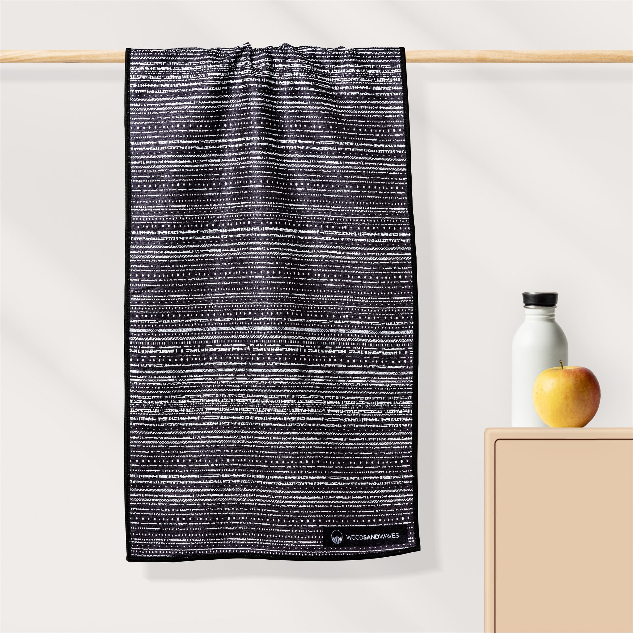 Dark Mind - Ultra-leichtes Outdoor-und Wanderhandtuch  - 80cm x 40cm - WOODSANDWAVES