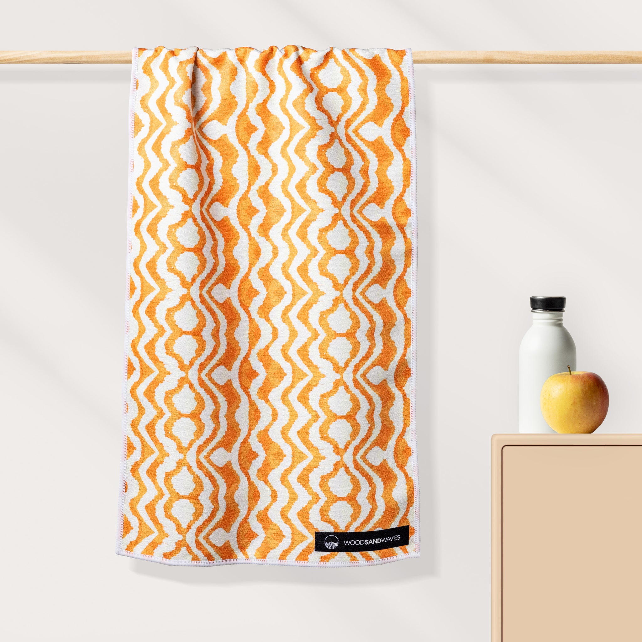 Sunset Waves - Ultra-leichtes Outdoor-und Wanderhandtuch  - 80cm x 40cm - WOODSANDWAVES