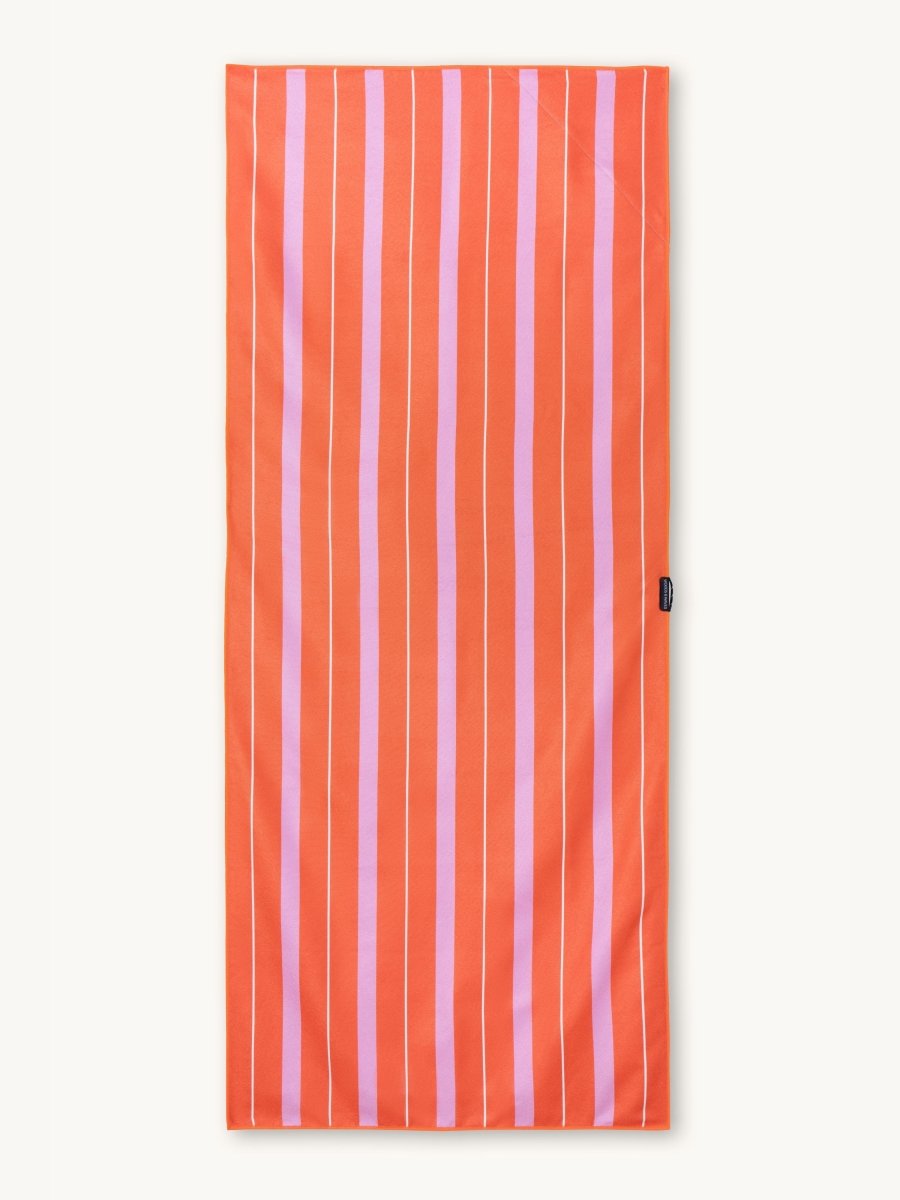 Heat Wave - Schnelltrocknendes Reise - und Strandtuch mit Geheimfach - woodsandwaves.co