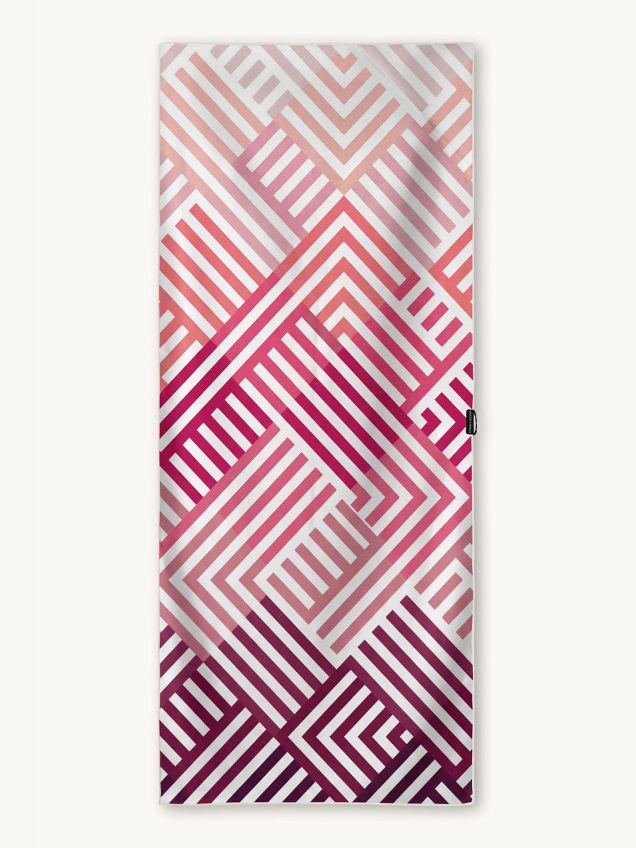 Pink Relaxation - Schnelltrocknendes Reise - und Strandtuch mit Geheimfach - woodsandwaves.co