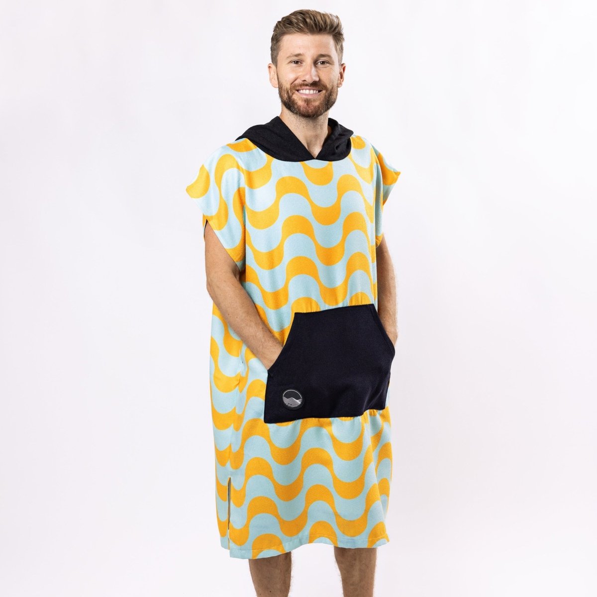 Surf - Poncho - für Frauen & Männer - aus schnelltrocknender und leichter Mikrofaser - woodsandwaves.co