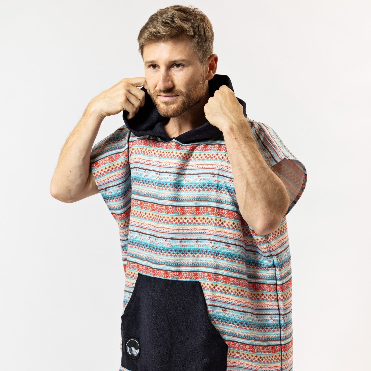 Surf - Poncho - für Frauen & Männer - aus schnelltrocknender und leichter Mikrofaser - Bazaar of Dreams - woodsandwaves.co